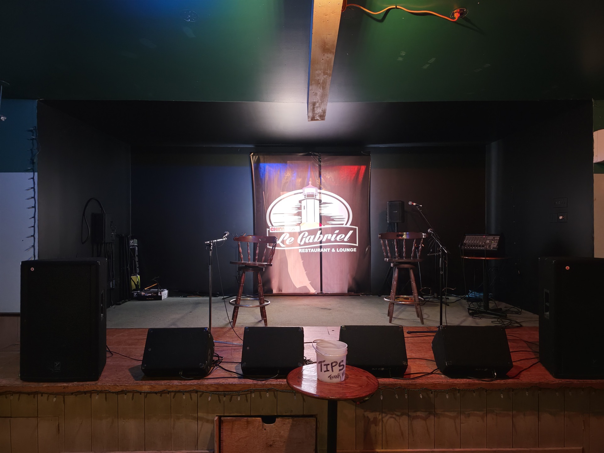 Le Gabriel stage for karaoke